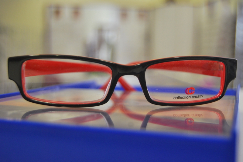 opticien-SERANON-min_view-sight-lens-frame-optics-spectacles-1141012-pxhere.com